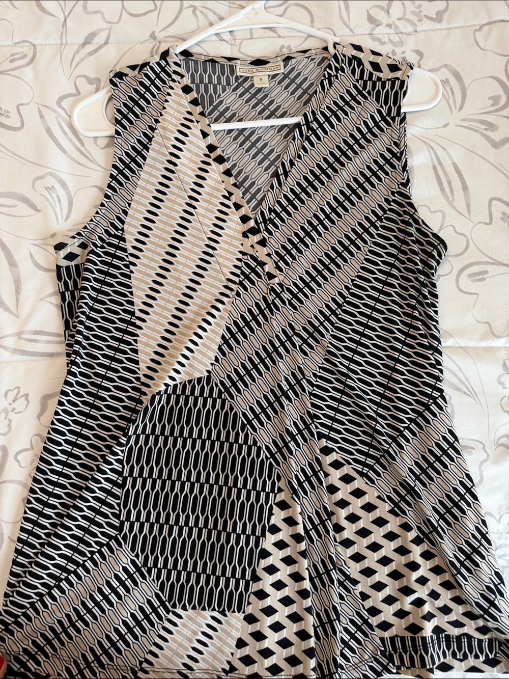 Dana Buchman Black & Cream Geometric Sleeveless Wrap Top Dress